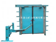 泰安哪里有做礦用撞桿式無壓風(fēng)門,價(jià)格多少?18653873069-- 山東泰山礦山機(jī)械有限公司銷售部
