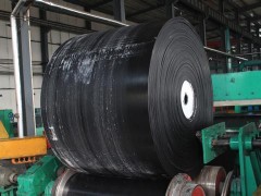 鋼絲繩膠帶-鋼絲膠帶-輸送帶價格1-- 青島宏基橡膠有限公司