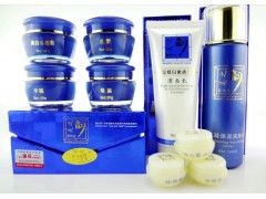 香港美之韻護膚品，美之韻嫩白透紅四合一-- 廣西南寧市護膚精品化妝品公司銷售部