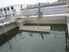 中信污水成套設(shè)備潷水器的設(shè)計(jì)生產(chǎn)與銷售-- 江蘇中信廣益環(huán)保設(shè)備有限公司