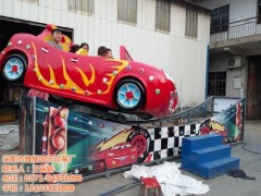 新型彎月飛車，豫星給您不一樣的感覺，質(zhì)優(yōu)價廉,服務(wù)一流-- 滎陽市豫星游樂設(shè)備廠