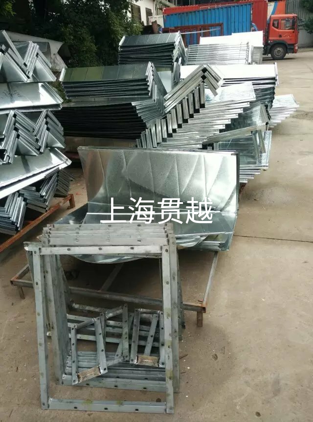 上海松江風管加工廠家。通風管道加工廠。排煙風管加工-- 上海貫越節(jié)能科技有限公司