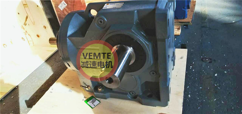 K67RF37DRE80M4轉角減速機帶電機一體式-- 成都世樂益民環保科技有限公司